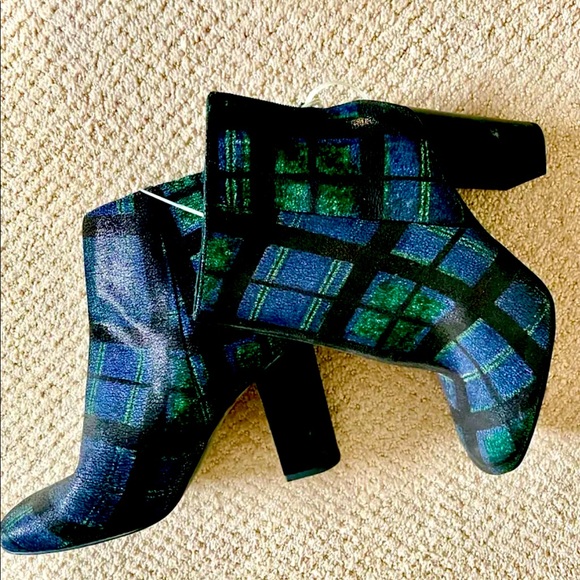 Ankle Boots - Picture 2 of 3